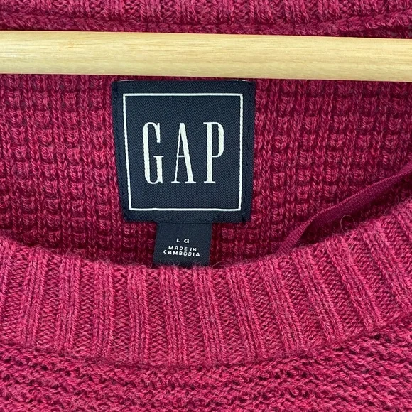 GAP Women's Fuchsia Crew Neck Sweater - Picture 2 of 9